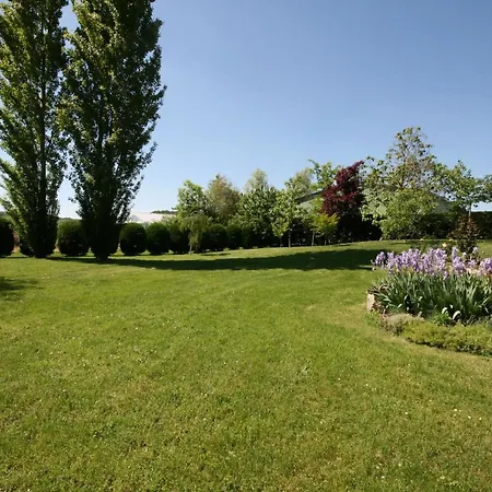 Saint-maurin Sleeps 4 Pool *